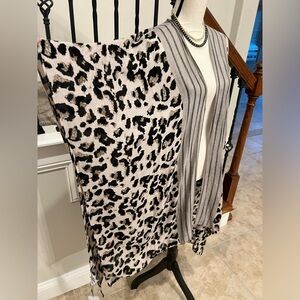 NWT Modena Animal Print Kimono-One Size